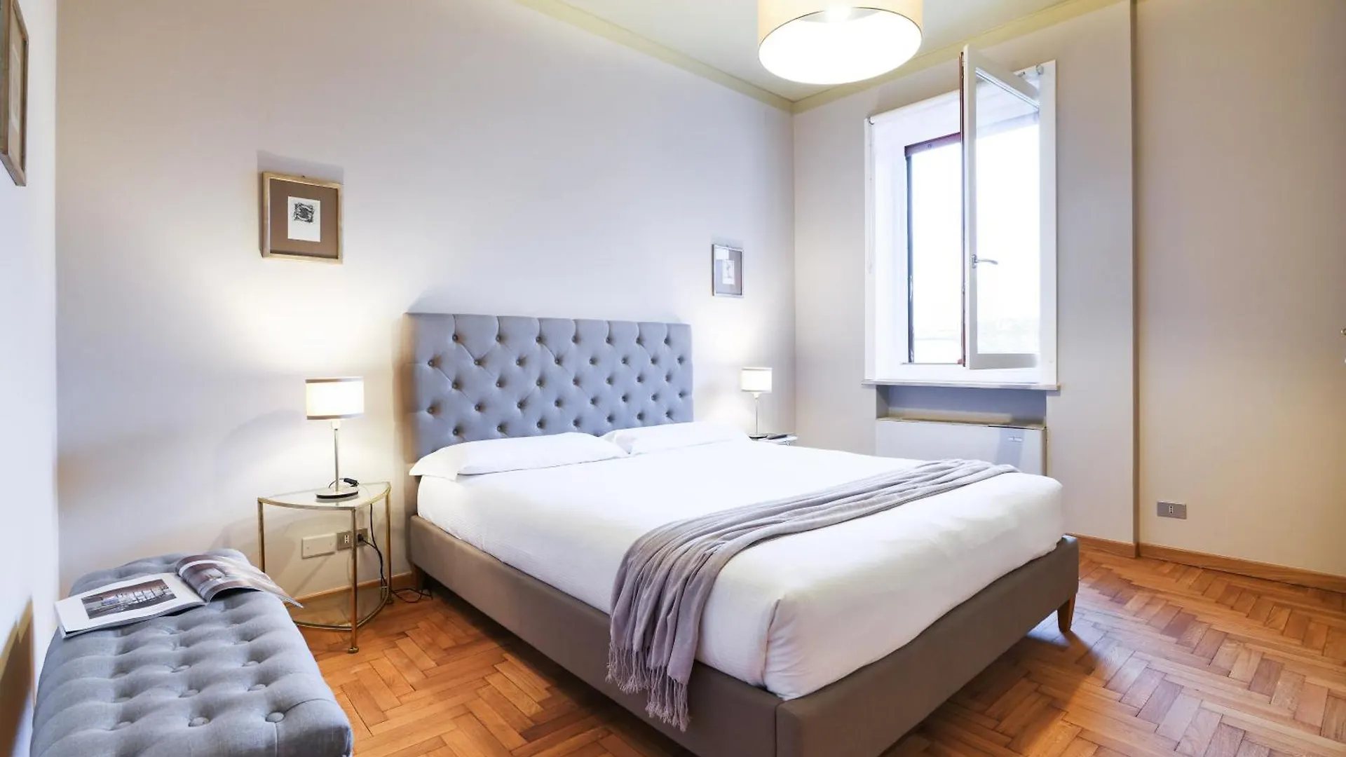 Elegante Con Vista Sul Parco In Centro Milano Apartment  Milan